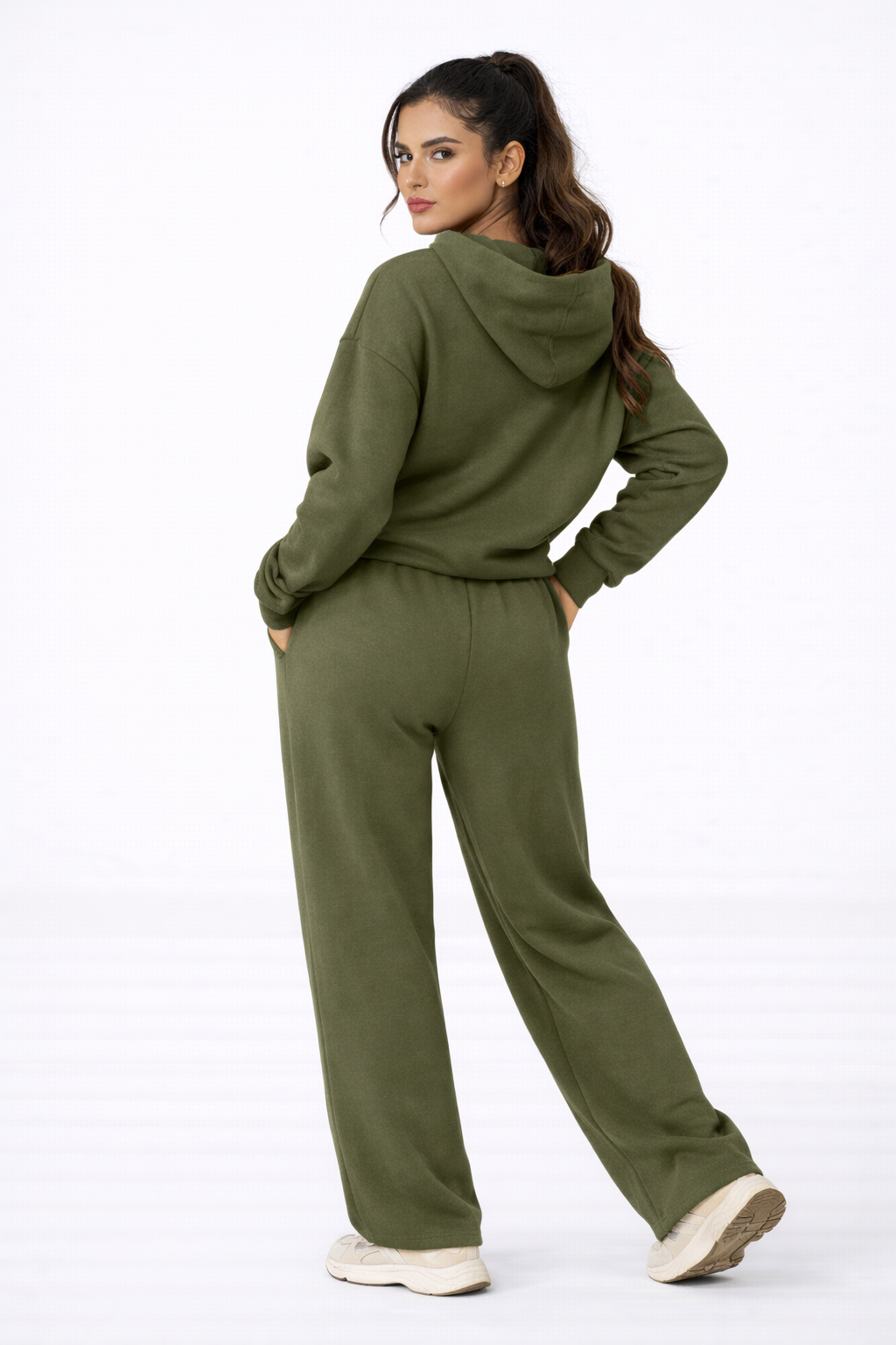 CalmWear Set – Green – Side View | Vayana Clothing